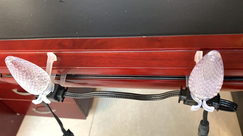 Holiday Strings-3-wire:  C7, C9, G40...